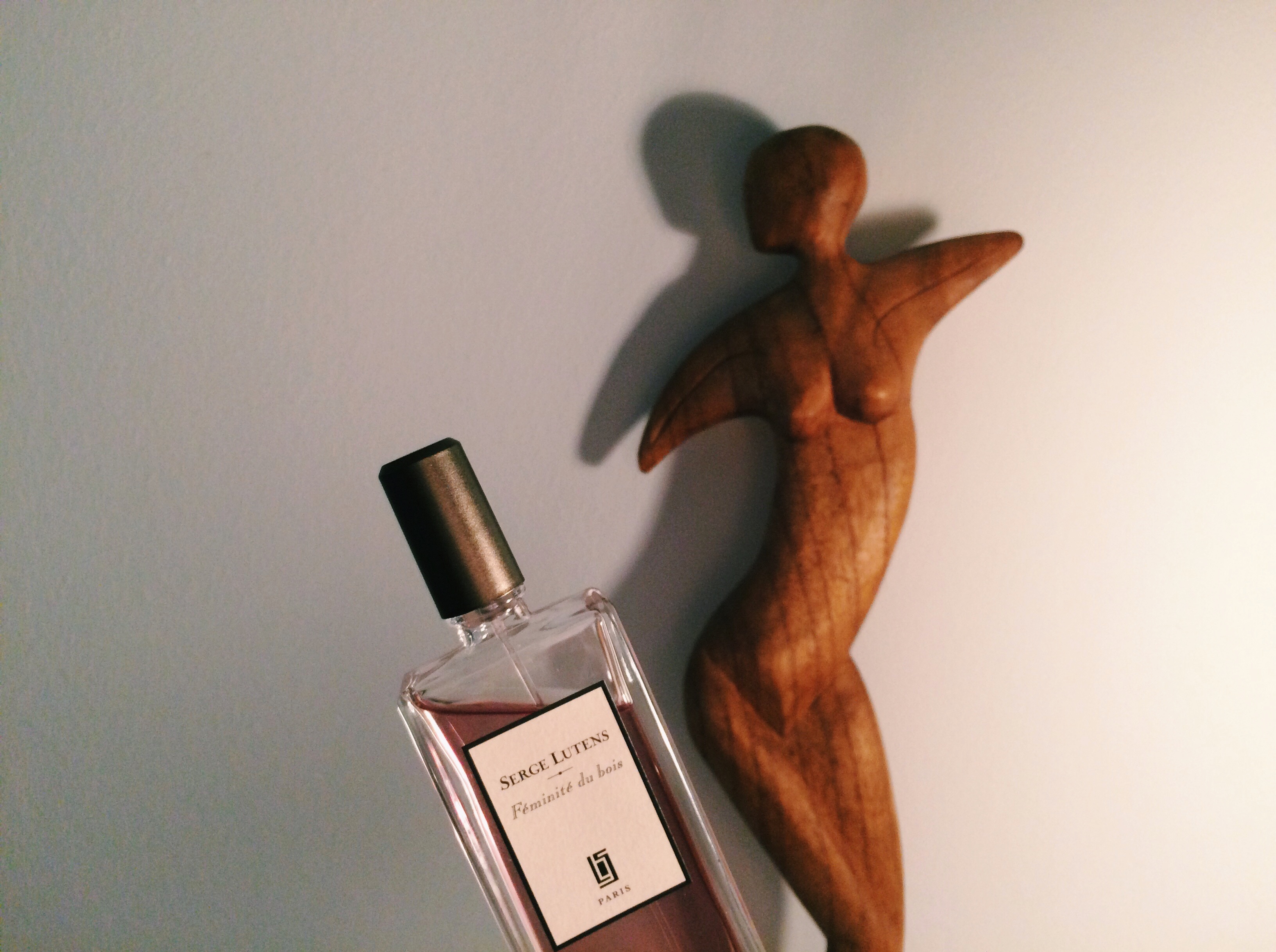 feminite du bois perfume