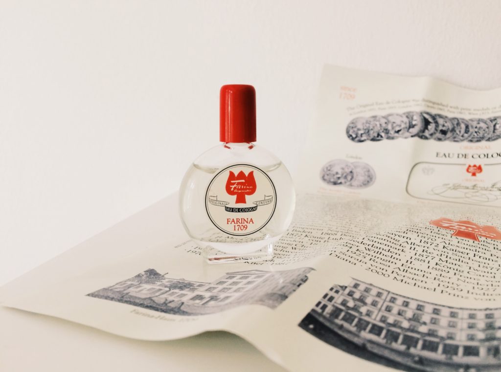 how to wear perfume