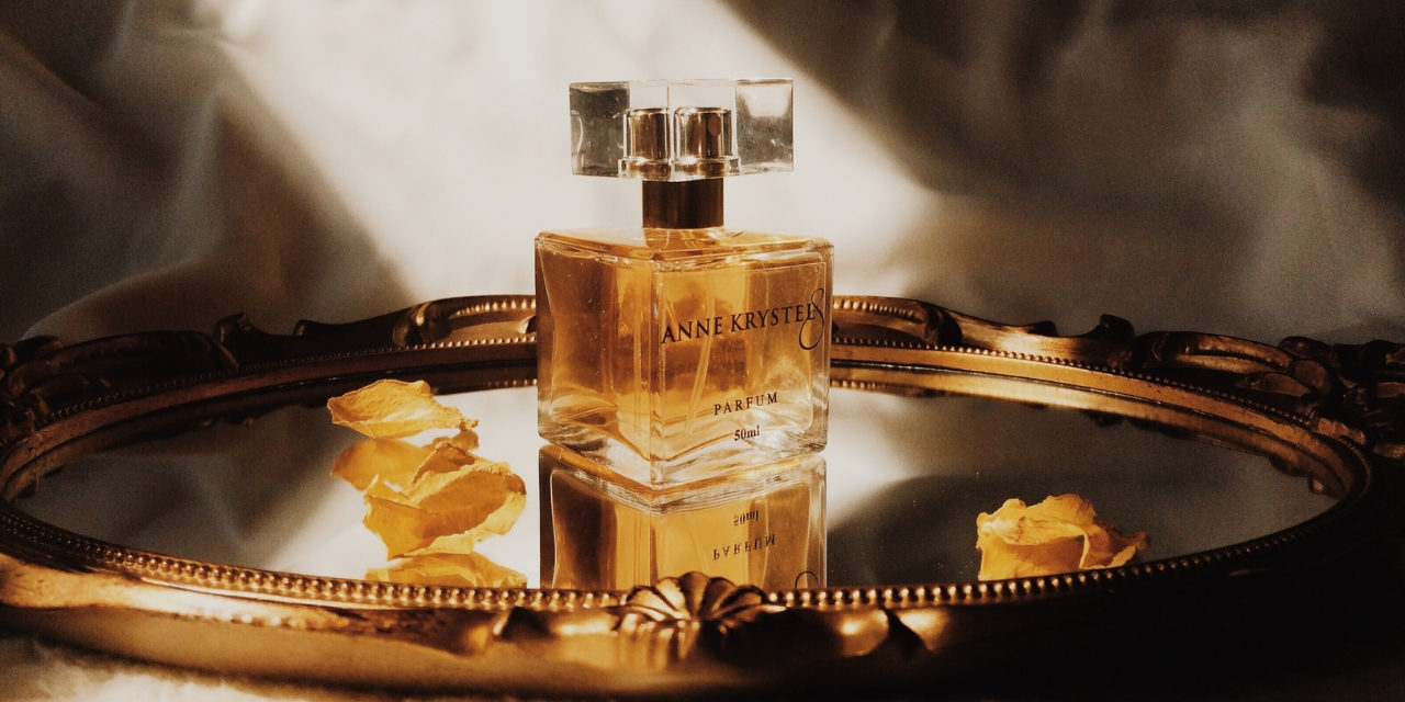 Perfume Review of Anne-Krystel8 Extrait de Parfum