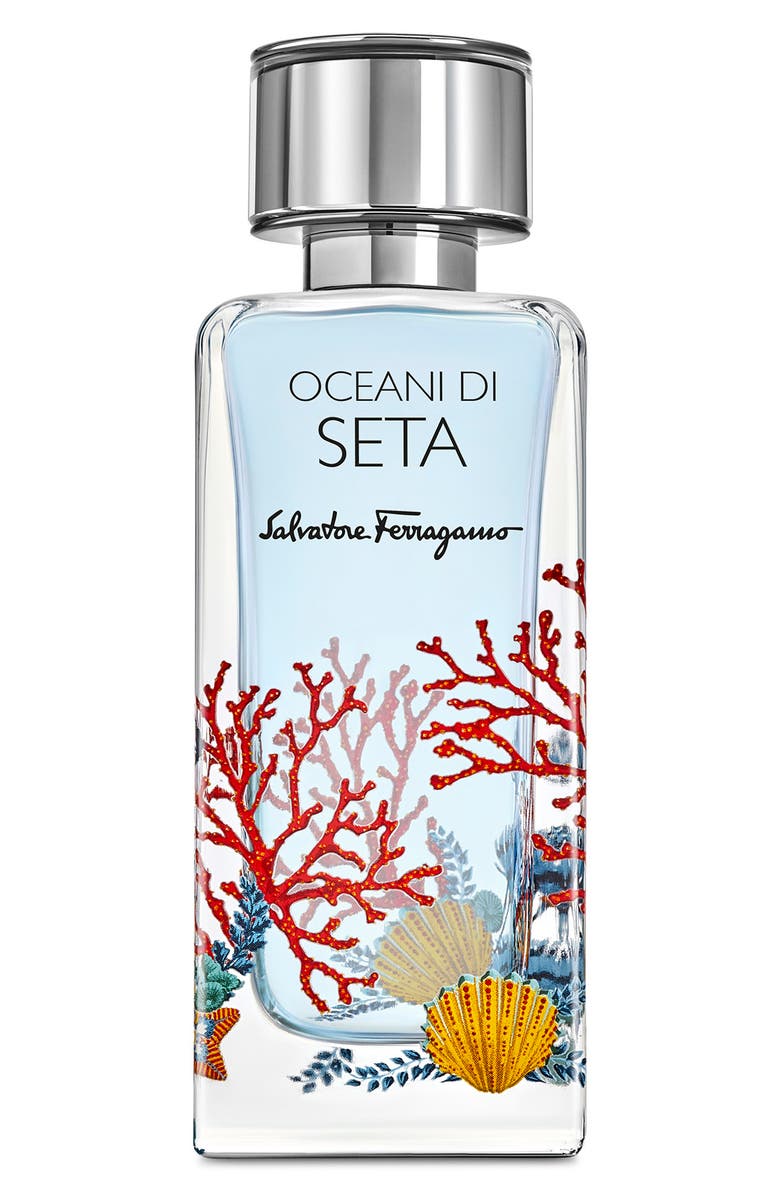 Fragrances That Smell Like the Beach